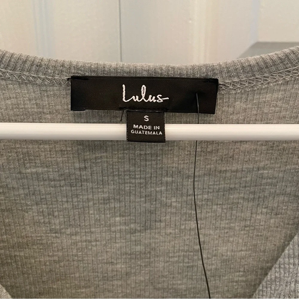 Lulu’s Heather Grey Twist Front Cutout Midi Dress Small - Picture 5 of 6